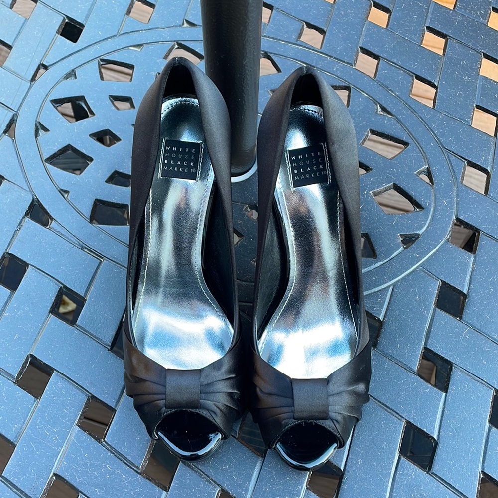 NWOT Size 7.5 WHBM Black Satin Peep toe heels - Picture 7 of 11